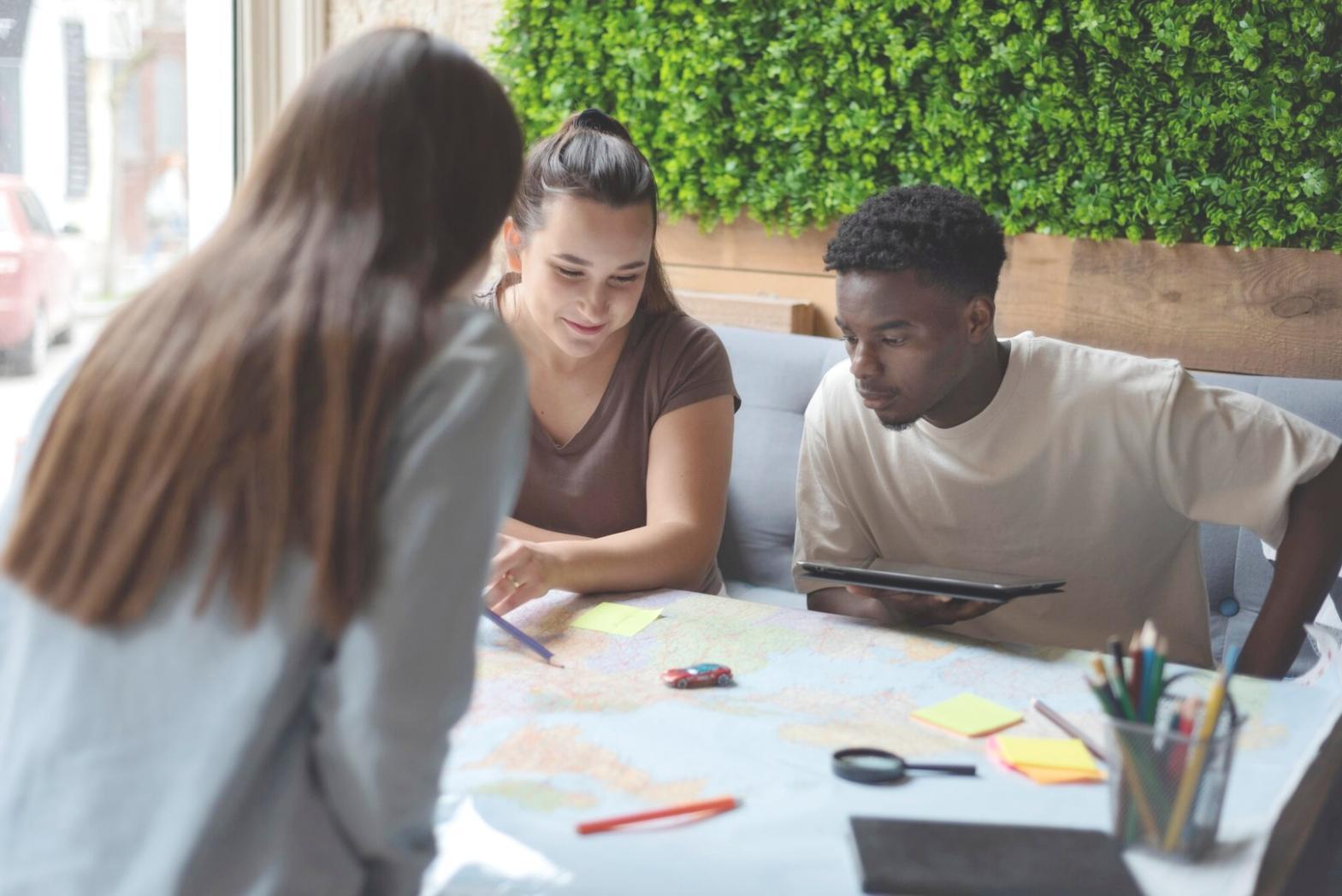 Espace de travail collaboratif avec outils de planification financière